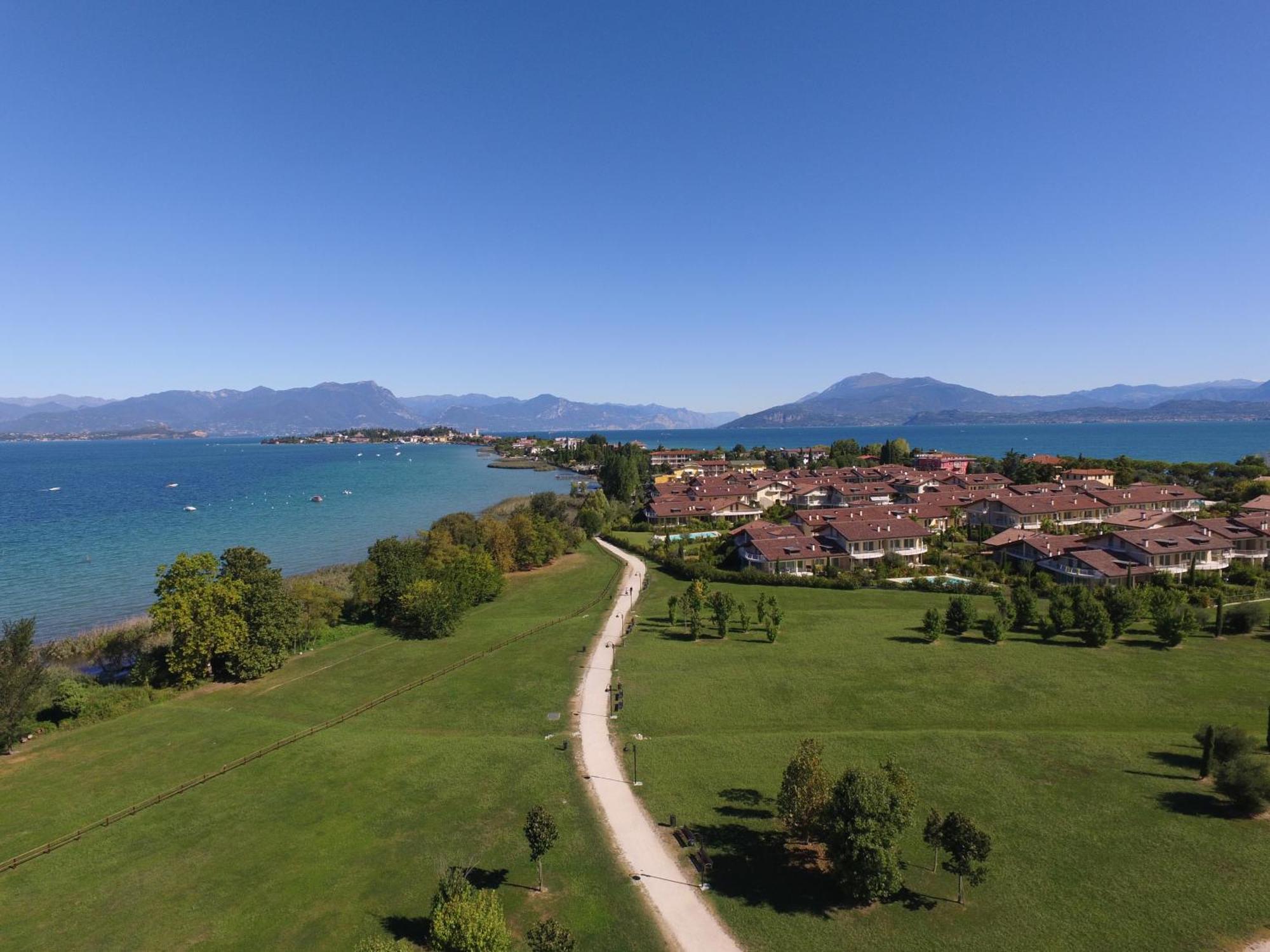 Resort Caesar C4 Sirmione - Gardagate Luaran gambar
