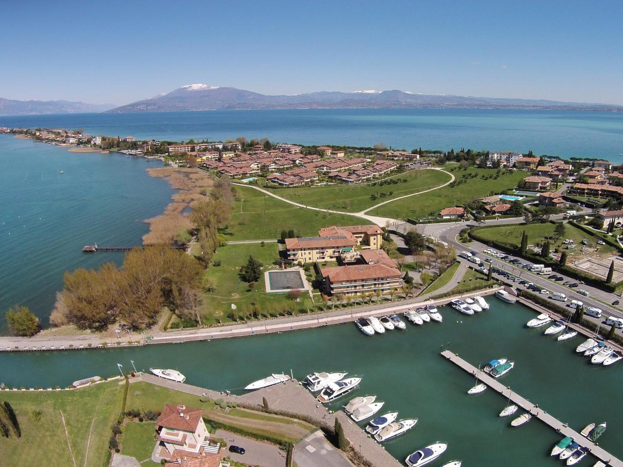 Resort Caesar C4 Sirmione - Gardagate Luaran gambar